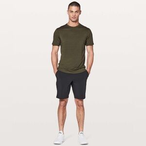 EUC Lululemon T.H.E. Short *License To Train 9" in Black